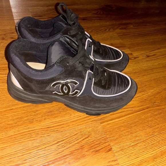 Black Chanel sneakers - Picture 3 of 4